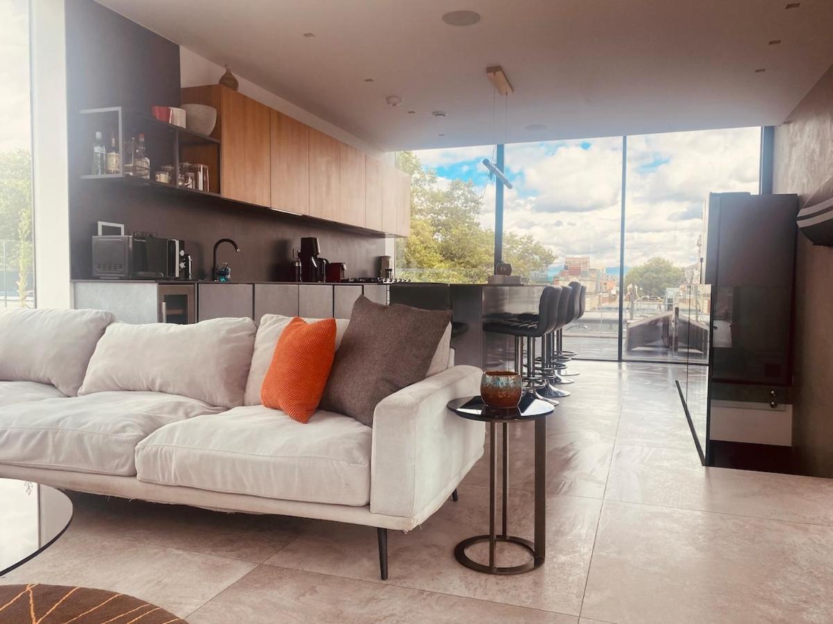 Trendy Shoreditch 3 Bed 2 Bath Penthouse With Terrace & Park View Appartamento Londra