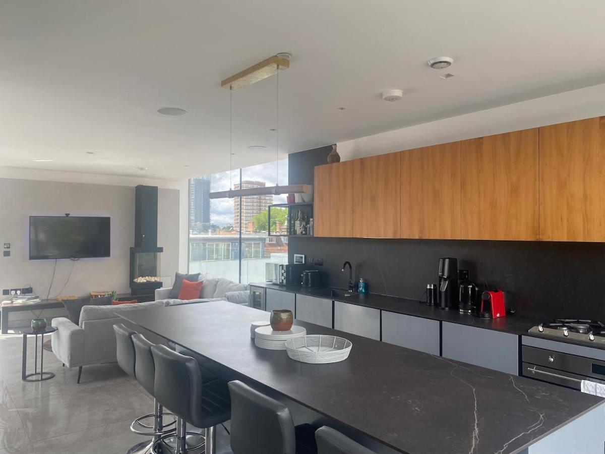Trendy Shoreditch 3 Bed 2 Bath Penthouse With Terrace & Park View *
