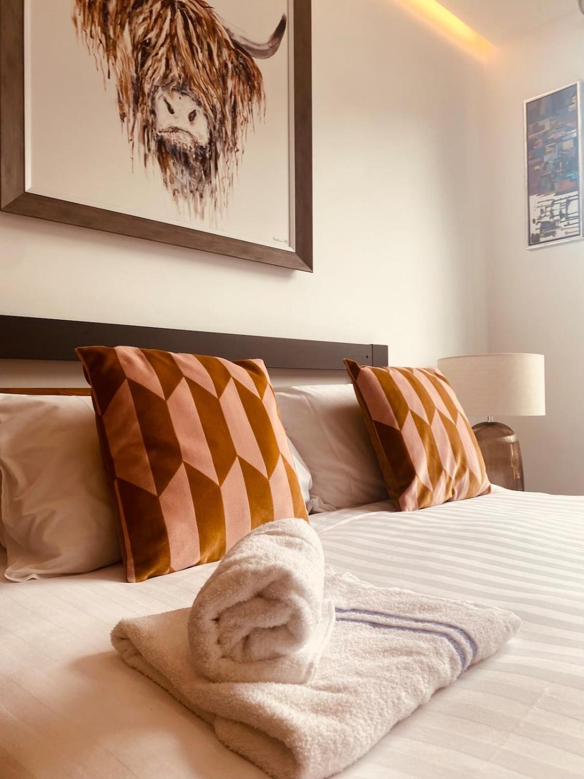 Trendy Shoreditch 3 Bed 2 Bath Penthouse With Terrace & Park View